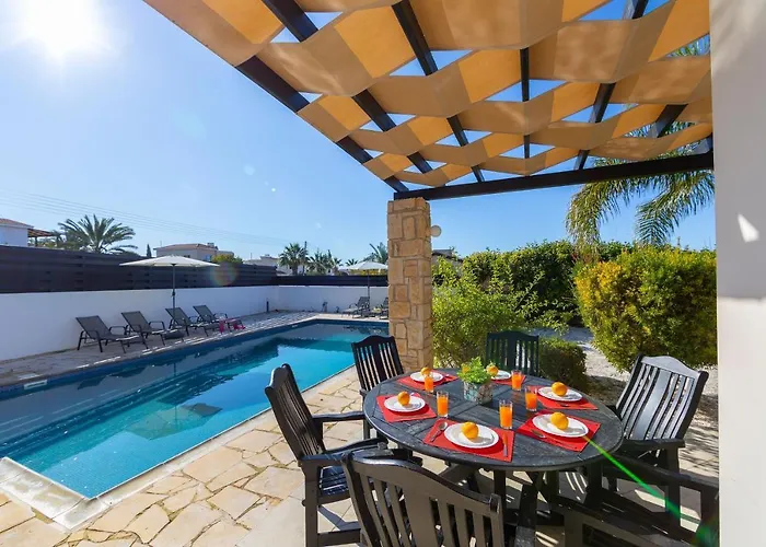 Eliza, Coral Bay Villa *